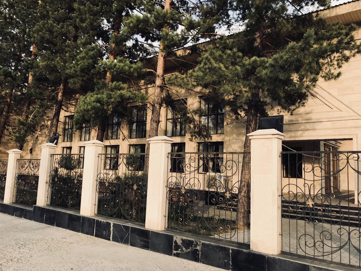 Saltanat Hotel Taldikorgan Kültér fotó