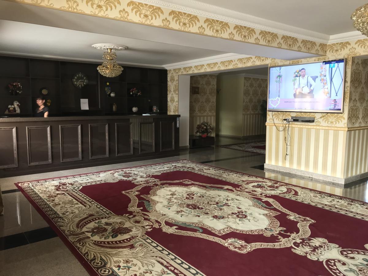 Saltanat Hotel Taldikorgan Kültér fotó